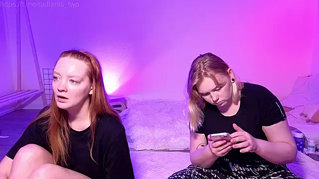Snapshot of Radiants_two chatting on September 14, 3:37 am Radiants two online show from September 14, 3:37 am