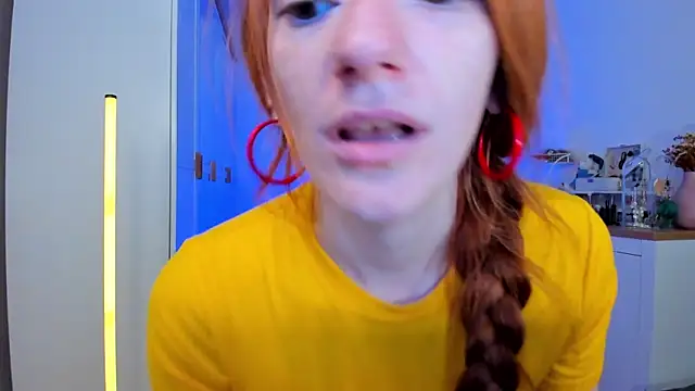Aliceginger99 online show from July 8, 1:24 pm