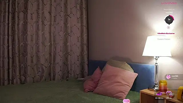 askaudrey  online show from January 8, 1:59 pm