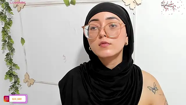 aysel elid online show from April 7, 1:07 am