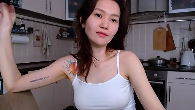 Kelly Yon online show from March 23, 6:52 am