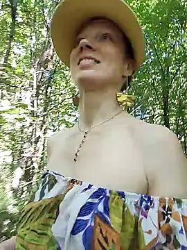 Exhibitionsplit online show from September 18, 1:20 pm