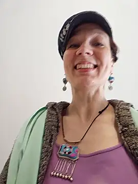 Exhibitionsplit online show from April 17, 8:05 am