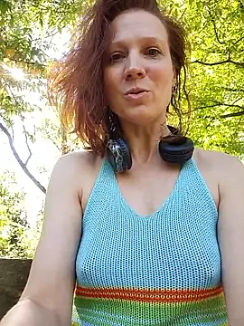 Exhibitionsplit online show from October 13, 12:19 pm