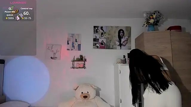 VeronikaOlsen online show from November 3, 5:28 pm