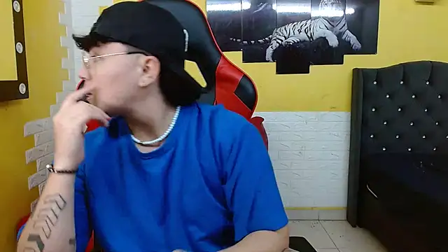 isabeautyx19 online show from January 7, 1:53 am