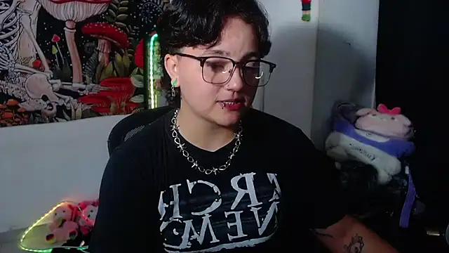 isabeautyx19 online show from June 30, 1:38 am