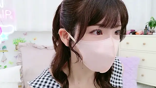 Snapshot of -minami- chatting on September 12, 12:01 pm -minami- online show from September 12, 12:01 pm