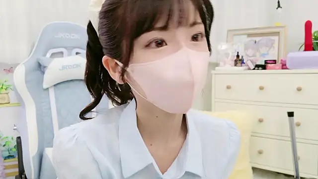 Snapshot of -minami- chatting on September 27, 12:01 pm -minami- online show from September 27, 12:01 pm