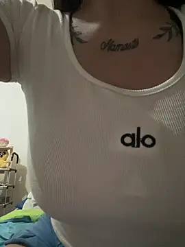 melisabunnny online show from February 14, 3:41 am