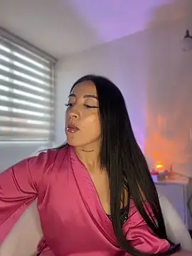 keilelewis online show from April 16, 9:03 pm