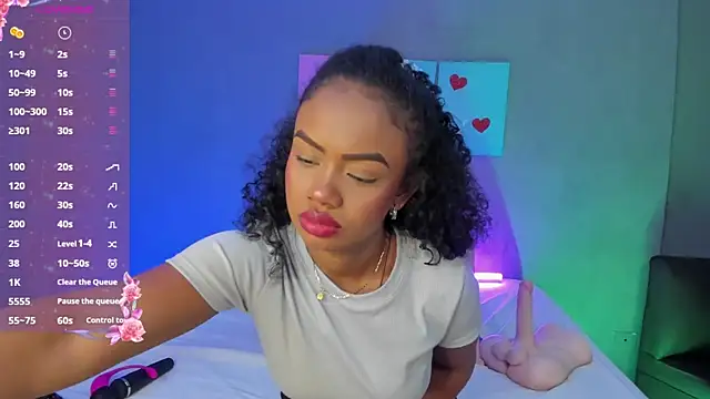 EmmaSmith06 online show from November 11, 5:10 pm