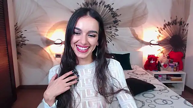 KatherineBisou online show from December 19, 9:18 pm