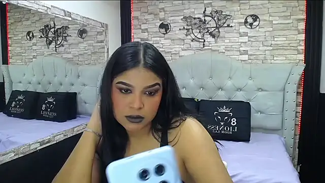 Snapshot of sia_cavad chatting on October 18, 1:58 pm sia cavad online show from October 18, 1:58 pm