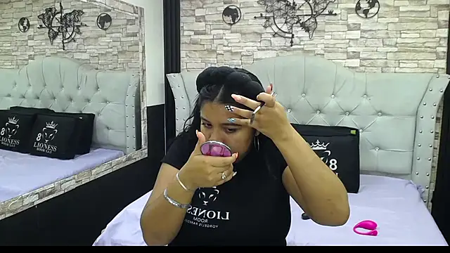 Snapshot of sia_cavad chatting on September 23, 12:47 pm sia cavad online show from September 23, 12:47 pm