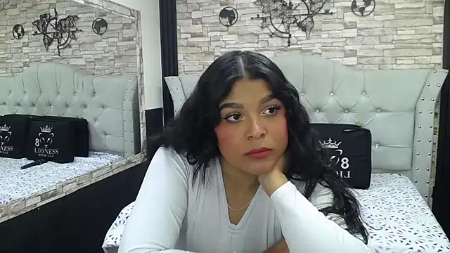 Snapshot of sia_cavad chatting on October 2, 1:27 pm sia cavad online show from October 2, 1:27 pm