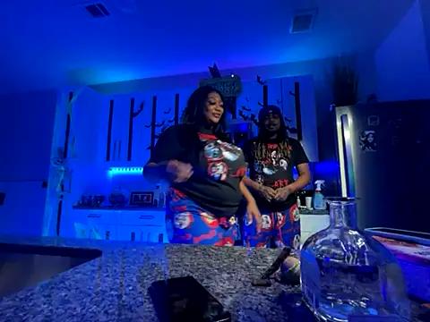 4EVAGLACIERS online show from October 31, 5:53 am