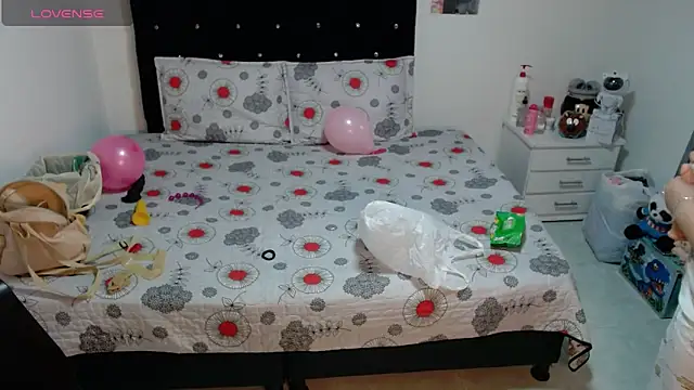 soniafuckboobs online show from April 17, 11:29 pm