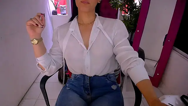 BitterMomXxx online show from December 20, 1:37 pm