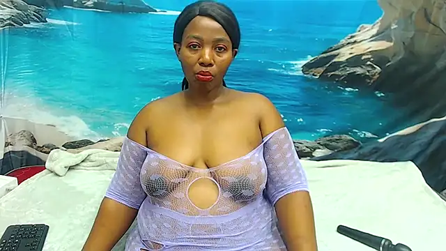 JUICYASSxxx online show from July 15, 5:50 pm