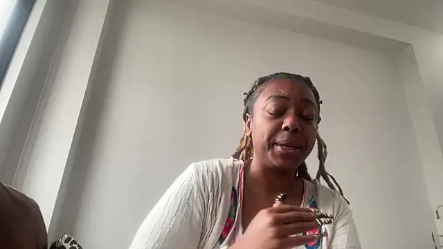 ChocolateCakeQueen online show from November 14, 1:55 pm