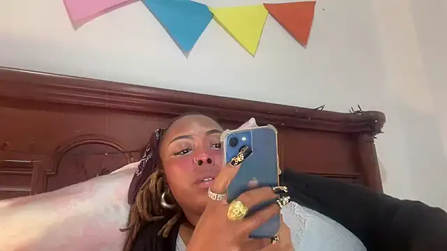 ChocolateCakeQueen online show from November 8, 4:06 am