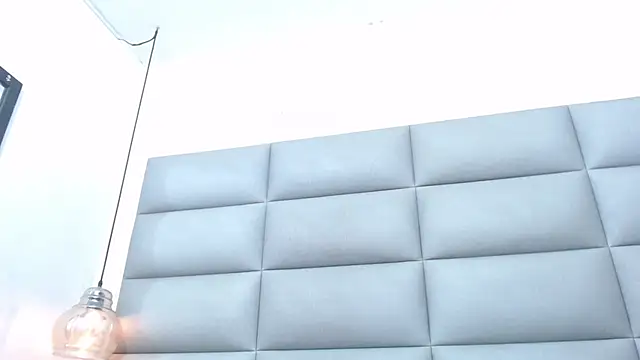 emily brontee  online show from September 25, 3:55 pm