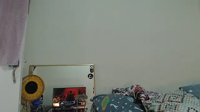 AlinaWoolf  online show from May 13, 8:25 pm