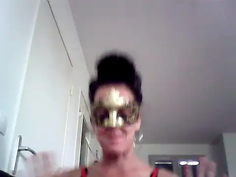 Masquegirlmysterious online show from October 3, 1:38 pm