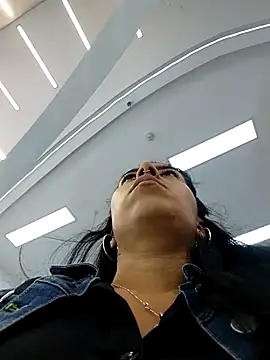 Emily Wane online show from January 8, 5:50 pm