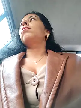 Emily Wane online show from April 21, 5:31 pm