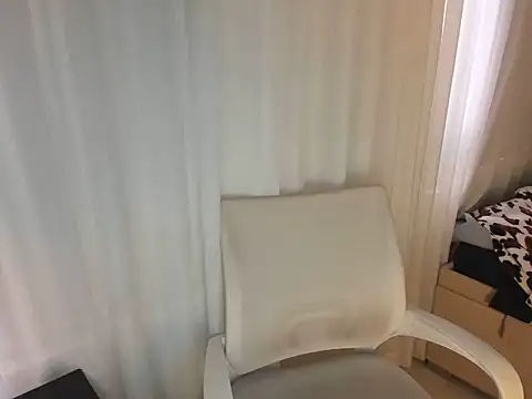 kiaraowen online show from June 8, 5:03 pm