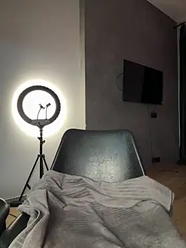  Monic  online show from November 18, 4:19 pm