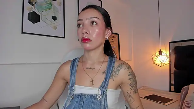 Snapshot of amysc chatting on October 6, 1:39 pm amysc online show from October 6, 1:39 pm