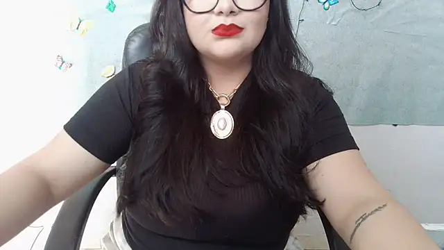 hottiechubbyy online show from November 18, 5:03 pm