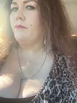 Snapshot of fatfabulous1981 chatting on October 18, 9:05 pm fatfabulous1981 online show from October 18, 9:05 pm