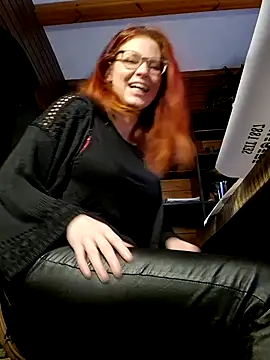 Snapshot of die-EinHORNY-WG chatting on September 16, 8:55 am die-EinHORNY-WG online show from September 16, 8:55 am