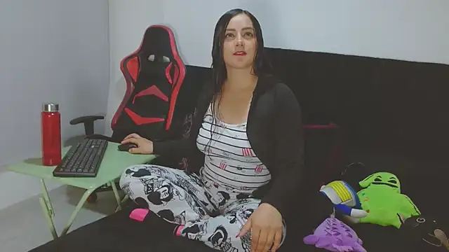 Noamartin  online show from April 22, 2:52 am