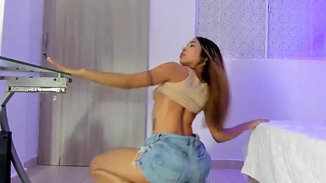 Mari Mendoza online show from July 1, 11:15 pm