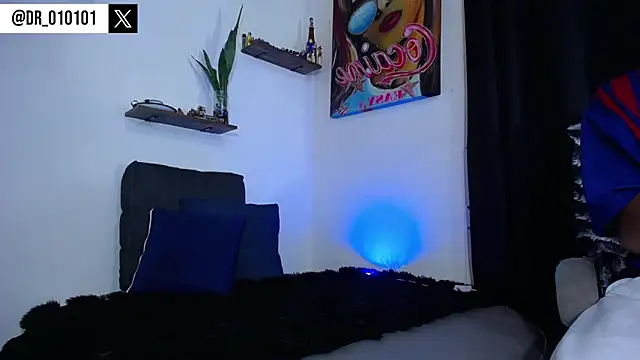 HillAndJack333 online show from December 19, 4:48 am