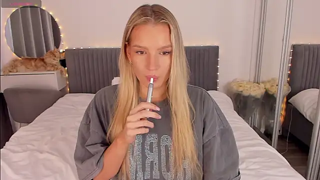 CassieRayss online show from March 22, 12:22 pm