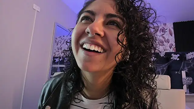 Amareto  online show from October 27, 12:33 pm