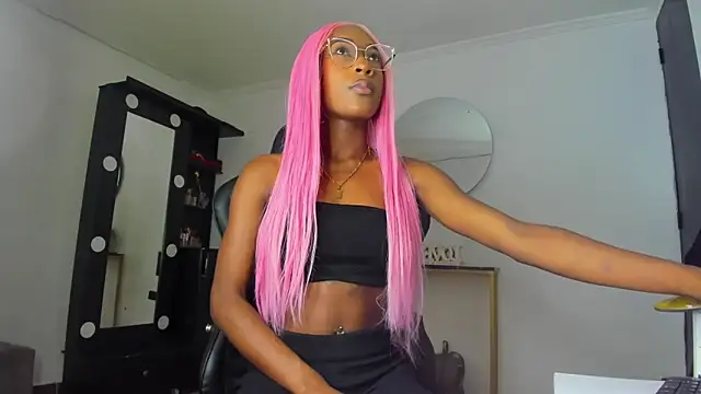 deyy madissonn online show from December 3, 8:00 pm