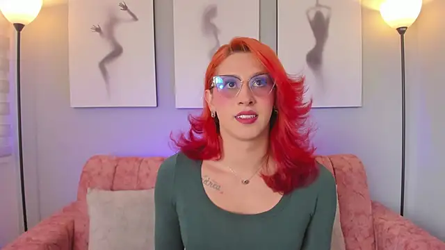 Snapshot of Juliana_Saenzz chatting on September 16, 1:19 pm Juliana Saenzz online show from September 16, 1:19 pm