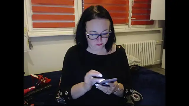Snapshot of Alexie33 chatting on October 6, 2:56 pm Alexie33 online show from October 6, 2:56 pm