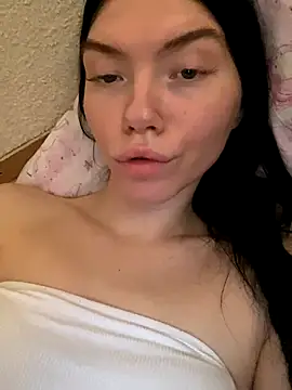 Snapshot of Lisaaa_Alisa chatting on September 25, 5:06 am Lisaaa Alisa online show from September 25, 5:06 am