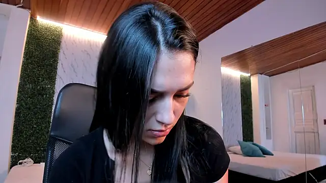 Snapshot of carina_rossi chatting on October 7, 12:31 pm carina rossi online show from October 7, 12:31 pm