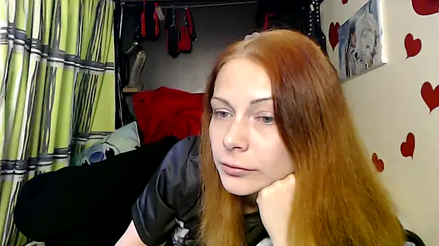 Snapshot of HarleyQuinn_69 chatting on September 19, 7:46 pm HarleyQuinn 69 online show from September 19, 7:46 pm