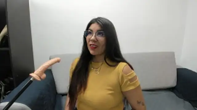 Snapshot of Luna_Dumont chatting on October 12, 11:45 am Luna Dumont online show from October 12, 11:45 am