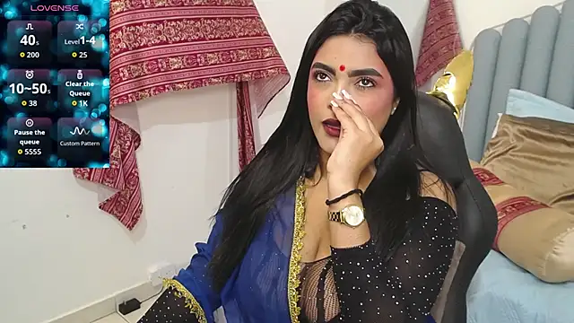 lakshmiraniii online show from October 13, 11:46 am